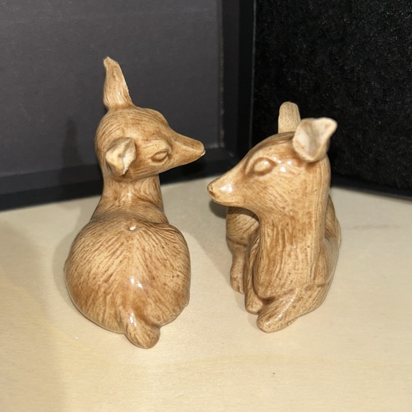 Vintage Deer Ceramic Salt & Pepper Shakers - Picture 2 of 6